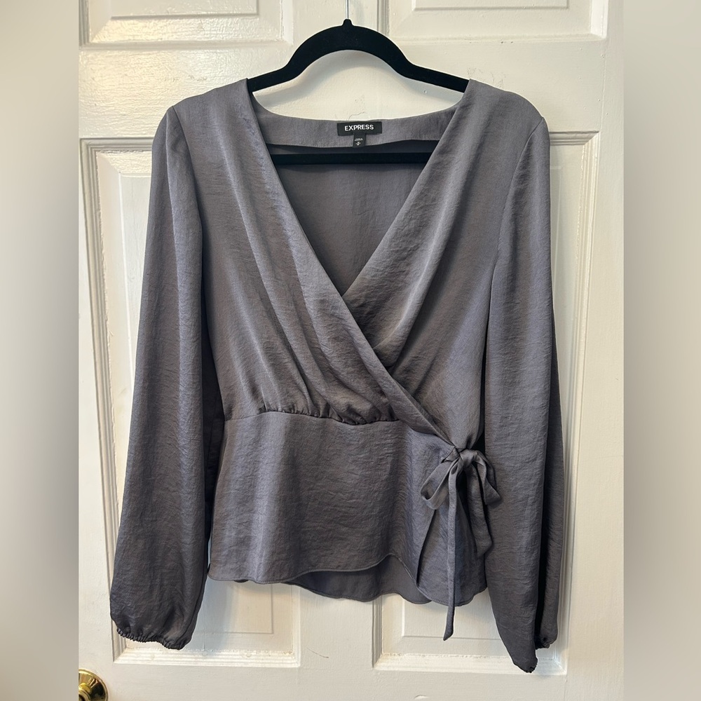 Express Women’s Wrap Tie Blouse Size MEDIUM Long Loose Sleeves Charcoal Silver